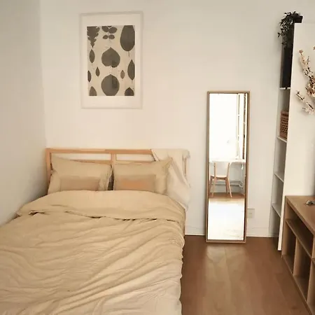 Apartment Cocon Moderne A Nation, Paris